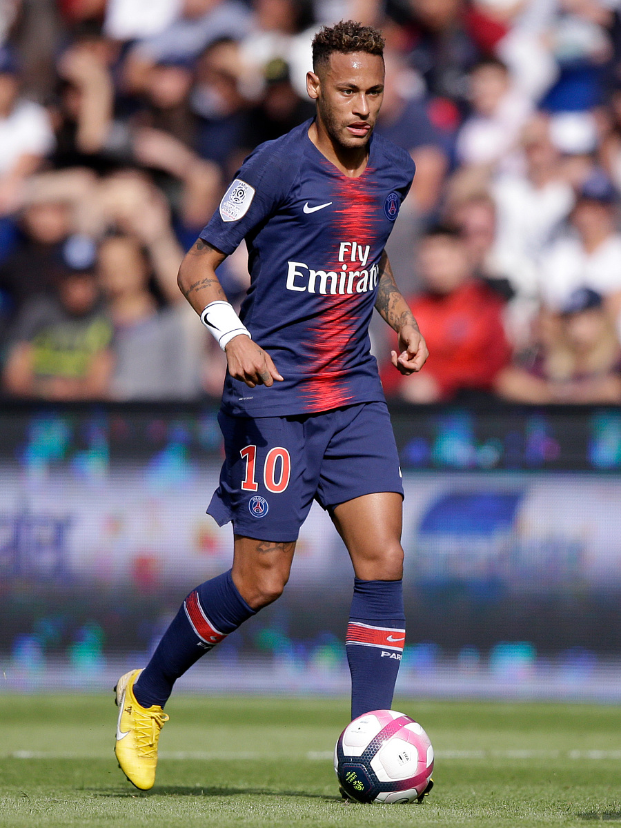 【中超】榜尾大战，深圳队不敌大连人.