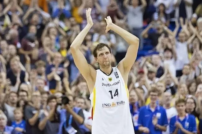 米体：米兰新援亚沙里训练中腓骨骨折！将至少缺阵2个月